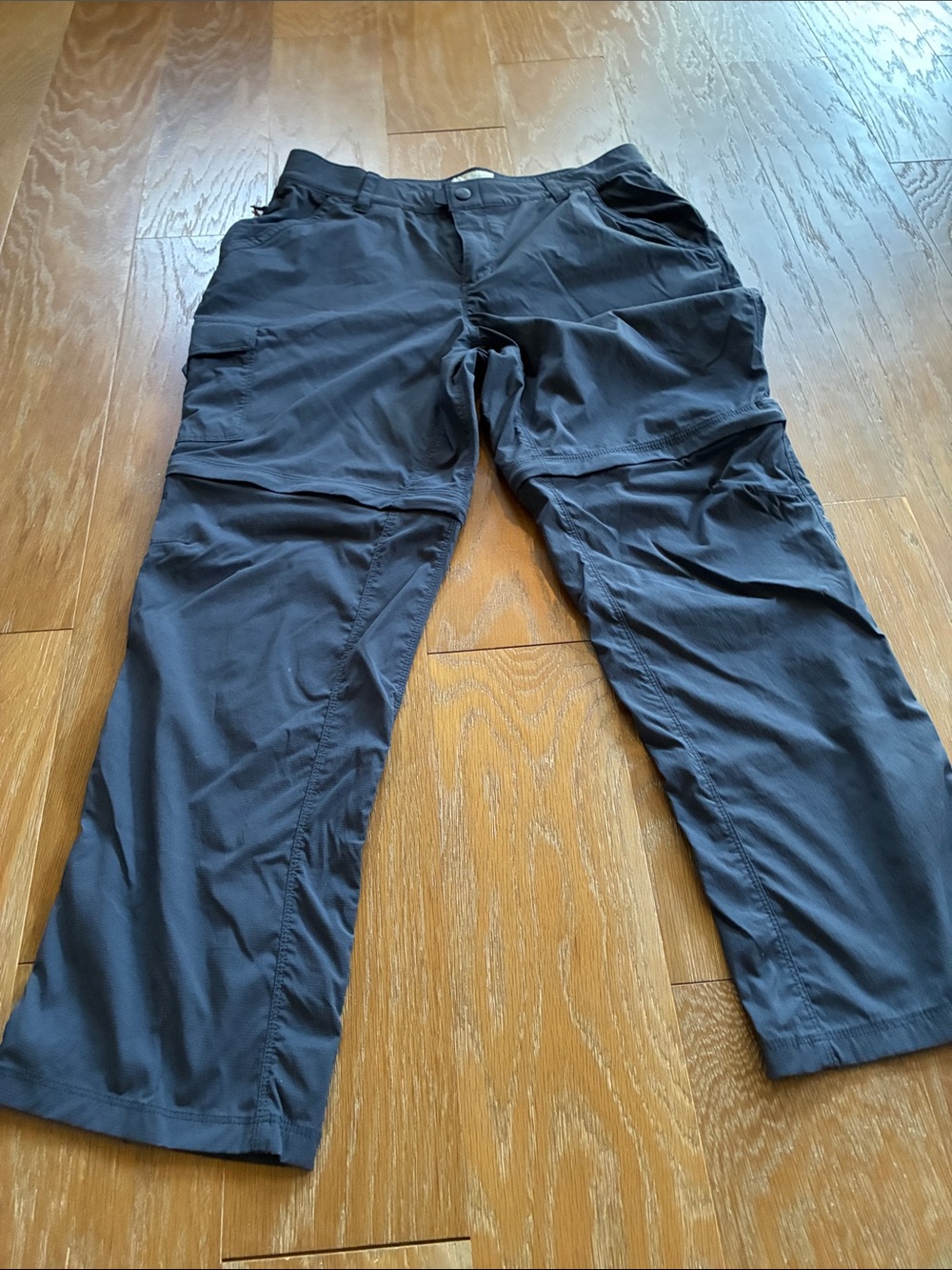 L.L. Bean Women's Cargo Pants in Navy - Picture 3 of 13